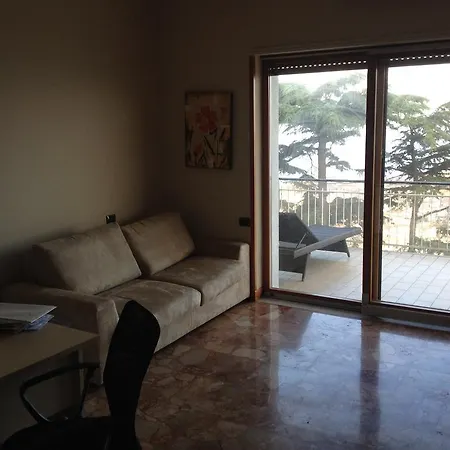 Loredana Apartment *